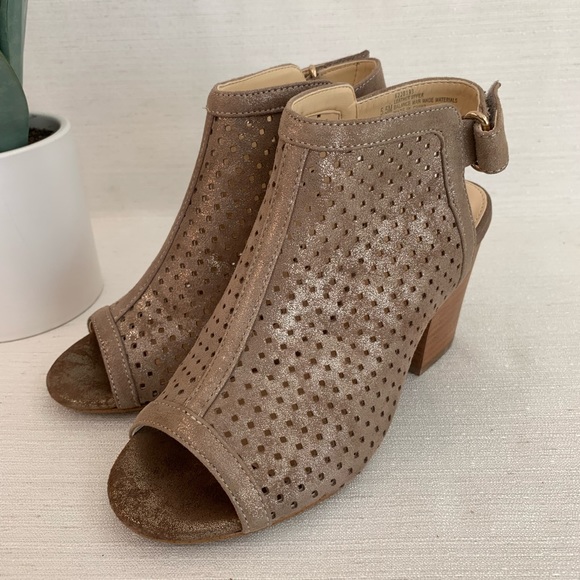 Isola Lora Anthracite Taupe Foil Suede Peep Toe Heeled Sandals Woman’s 5.5M - Picture 10 of 12